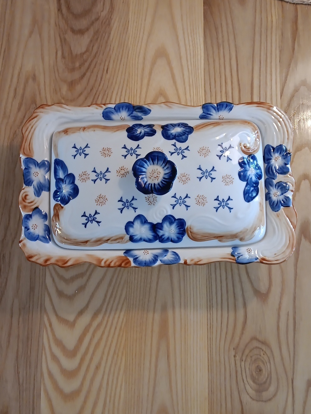Temp-tations By Tara Providence Blue And Gold Large Casserole Dish With Lid